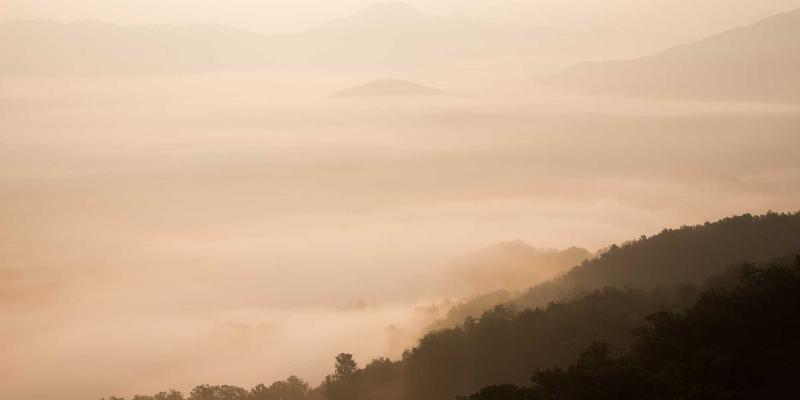 UPS电池组均衡充电技术详解：破解单体差异难题，让备用电源寿命延长30%