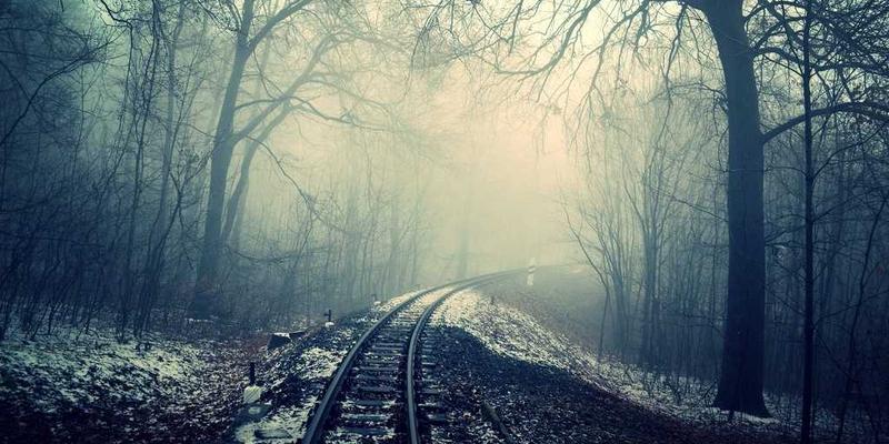 守护电力命脉：深度解析UPS电池端子腐蚀的成因、预防与带电清洁技术