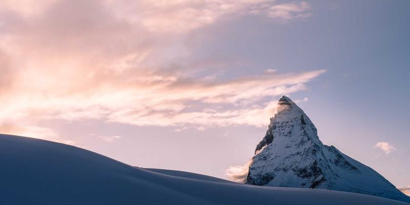 轨道交通的“生命线”守护者:深度解析UPS电池在信号系统中的关键应用与高可靠性保障策略